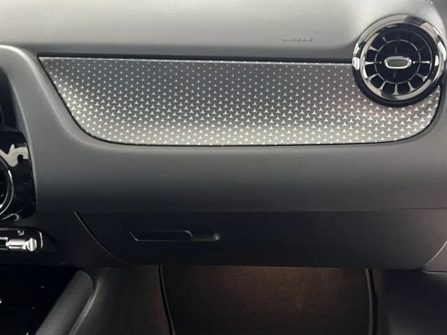 Mercedes-Benz B 180 B 180 d