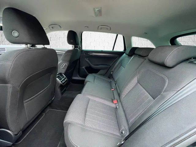 Skoda Superb 1.5 TSI Combi Style Style