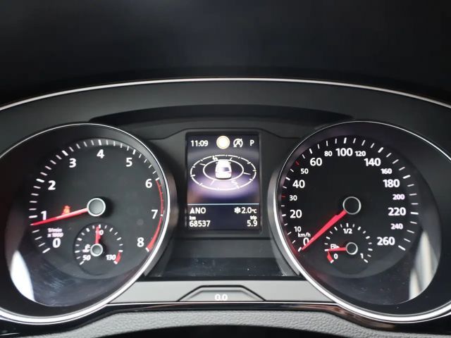 Volkswagen Passat 2.0 TSI R-Line Variant