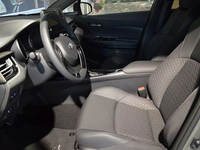 Toyota C-HR Active Hybride