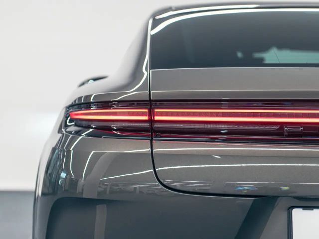 Porsche Panamera 4 E-Hybrid