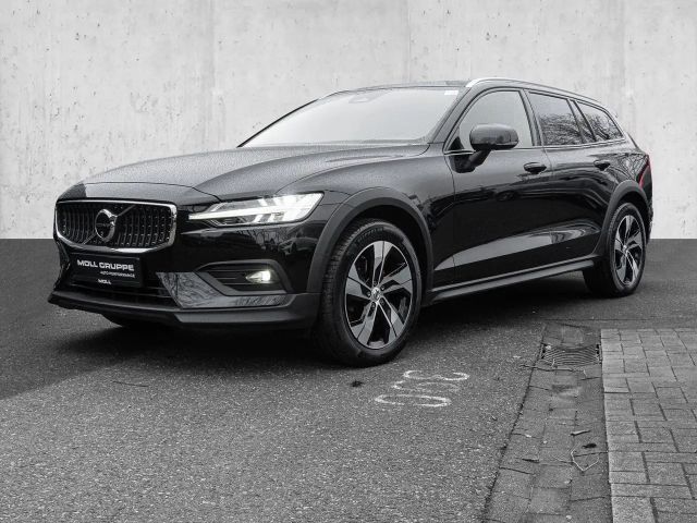Volvo V60 Cross Country AWD Plus
