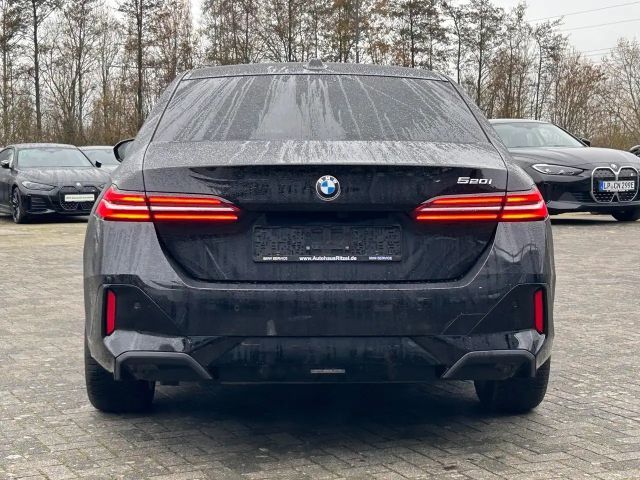 BMW 520 520i M-Sport Sedan