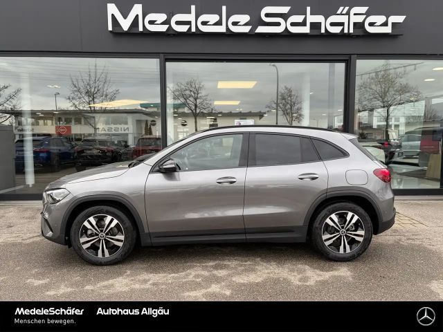 Mercedes-Benz GLA 200 Progressive