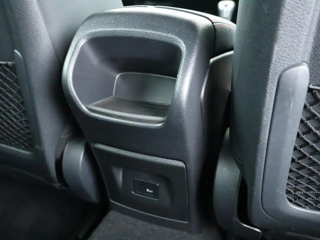 Mercedes-Benz CLA 200 AMG Line CLA 200 d Coupé