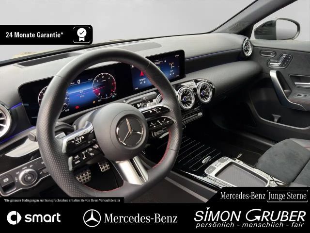 Mercedes-Benz A 220 A 220 d AMG Line