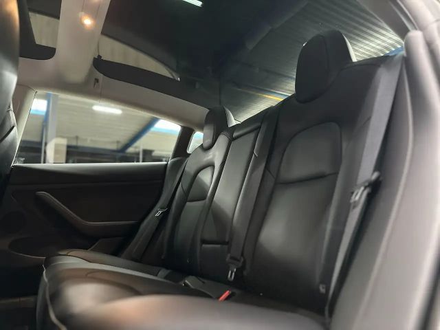 Tesla Model 3 AWD Long Range