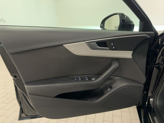 Audi A4 45 TFSI Avant Quattro S-Tronic