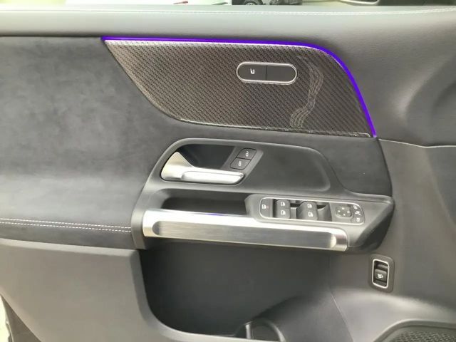 Mercedes-Benz GLB 220 4MATIC AMG Line GLB 220 d