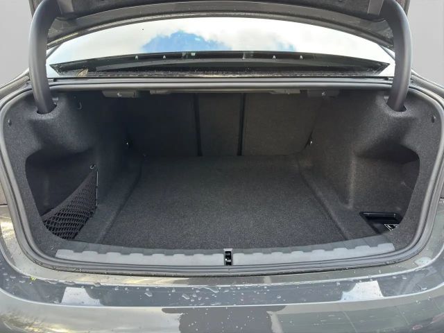 BMW 320 320d M-Sport Sedan