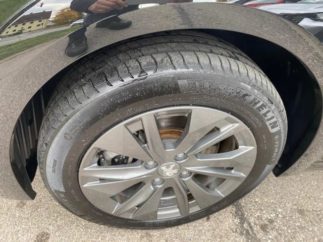 Peugeot E-208 Active Pack