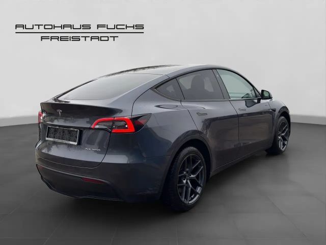 Tesla Model Y AWD Dual Motor Performance