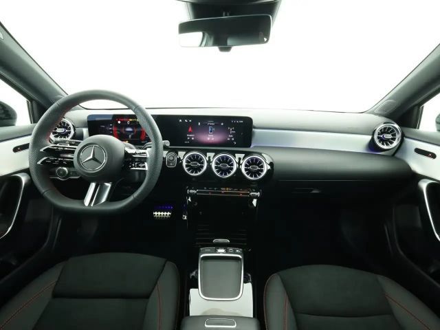 Mercedes-Benz A 200 A 200 d AMG Line