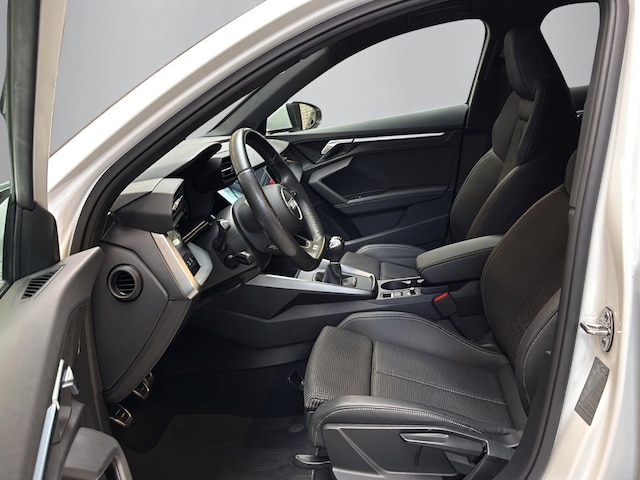 Audi A3 35 TFSI S-Line Sportback