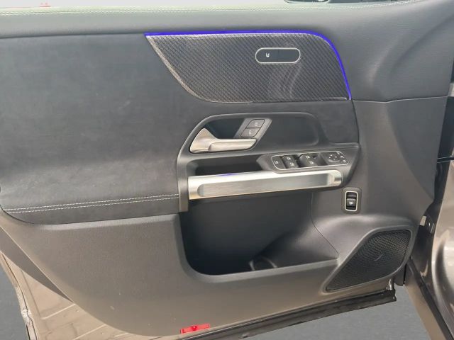 Mercedes-Benz GLB 200 360 ACC AHK AUT DynLicht Fernlichtass.