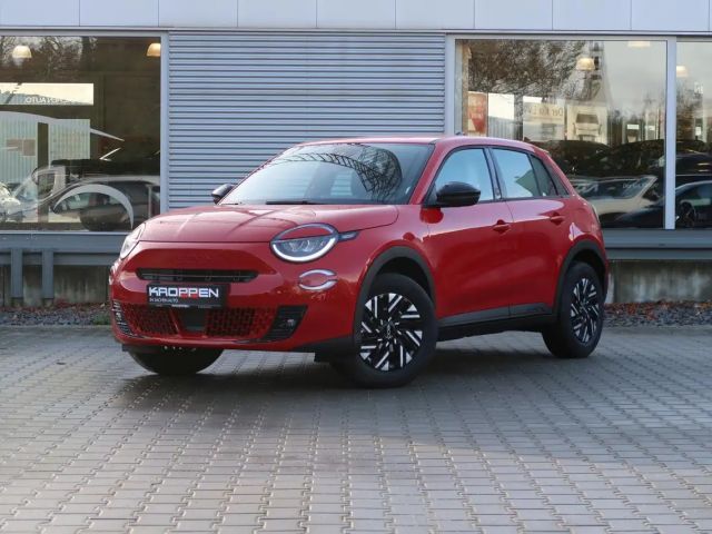 Fiat 600e RED Apple Carplay Android Auto Klima PDC