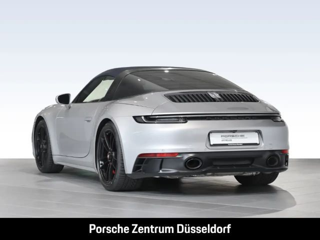 Porsche 992 4 Coupé GTS Targa