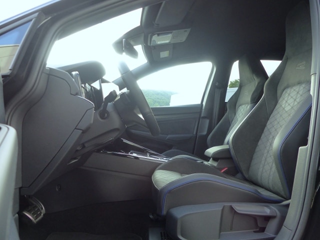 Volkswagen Golf 1.5 eTSI DSG