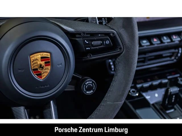 Porsche 992 Cabrio Carrera GTS