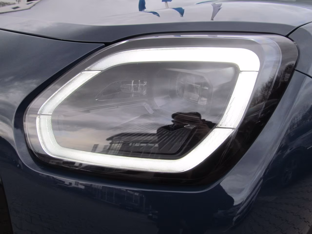 MINI Cooper C Countryman Countryman C HUD PanoD.Kamera OLED KomfZ.AHK 18"