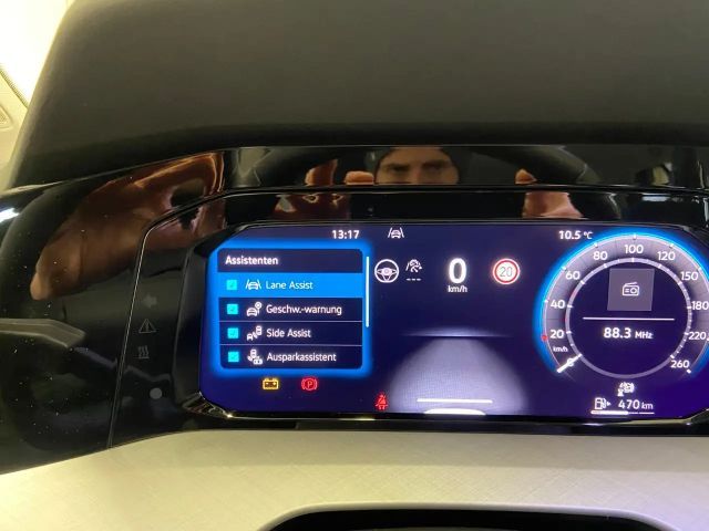 Volkswagen Golf Life Variant