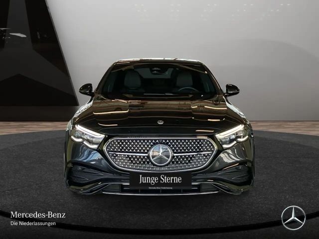 Mercedes-Benz E 200 AMG Line Sedan
