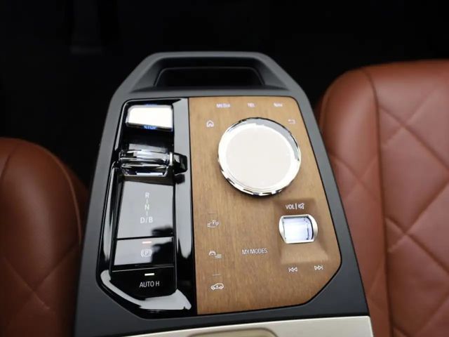 BMW iX LUCHTVERING - LASERS - SKY LOUNGE - SPORT PACK