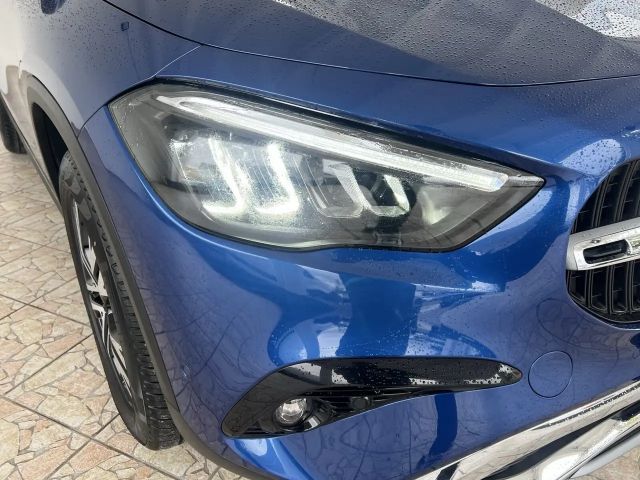 Mercedes-Benz GLA 200 Progressive