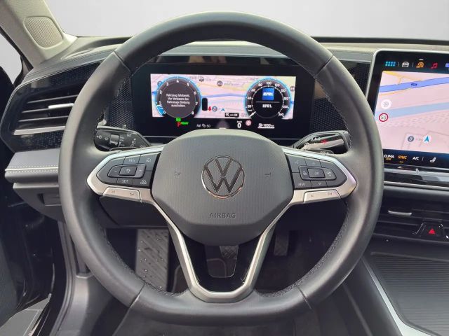 Volkswagen Passat 1.5 eTSI Business DSG Variant