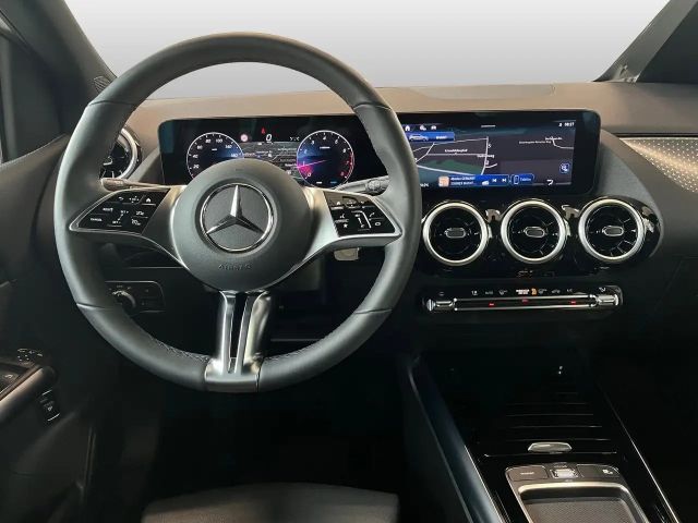 Mercedes-Benz B 250 4MATIC Progressive Sedan