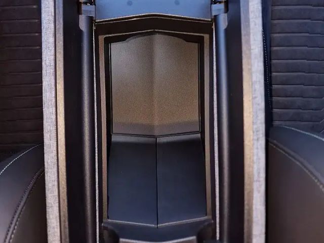 Peugeot E-3008 Dual-Elektromotor "Launch Edition" 325 AWD "Jän...