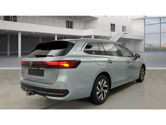 Volkswagen Passat 1.5 eTSI Business Variant