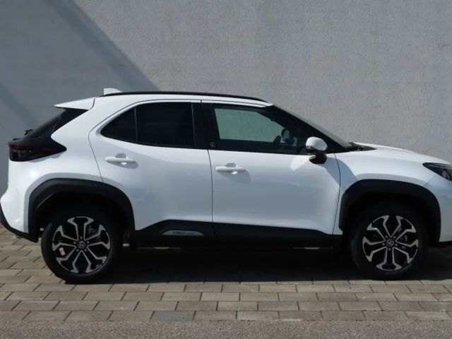 Toyota Yaris Cross Team D