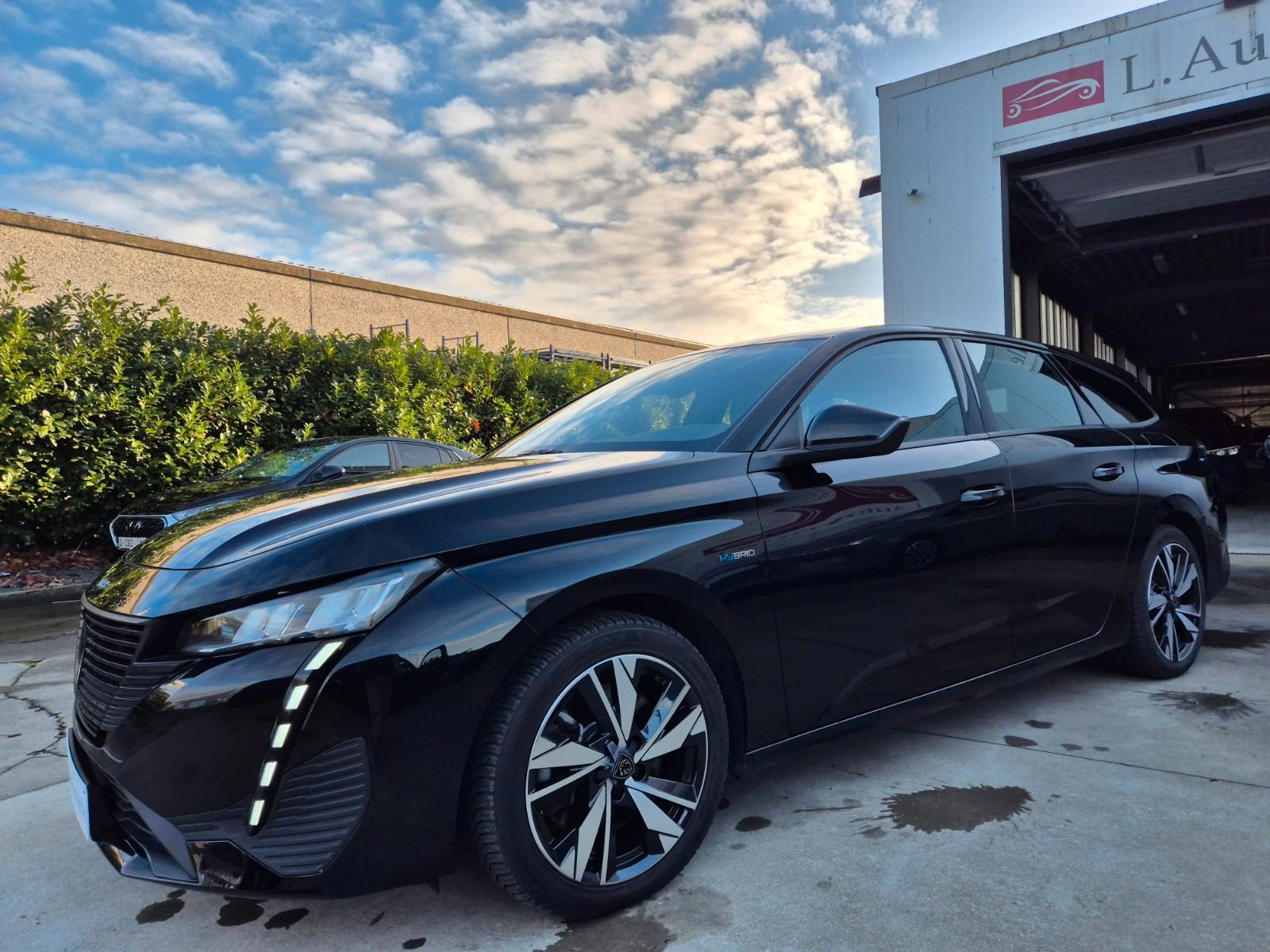 Peugeot 308 EAT8 Hybrid SW