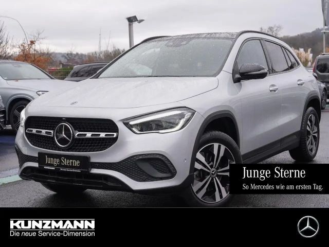 Mercedes-Benz GLA 200 Progressive