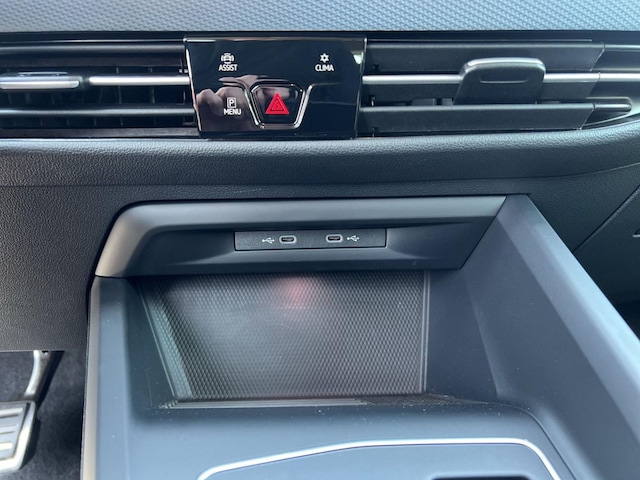 Volkswagen Golf 1.5 eTSI DSG Golf VIII