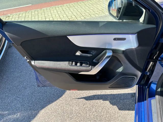 Mercedes-Benz A 200 AMG Line