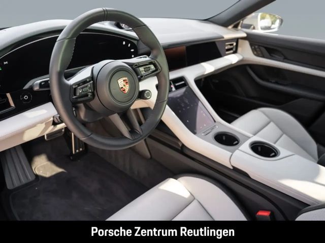Porsche Taycan 4