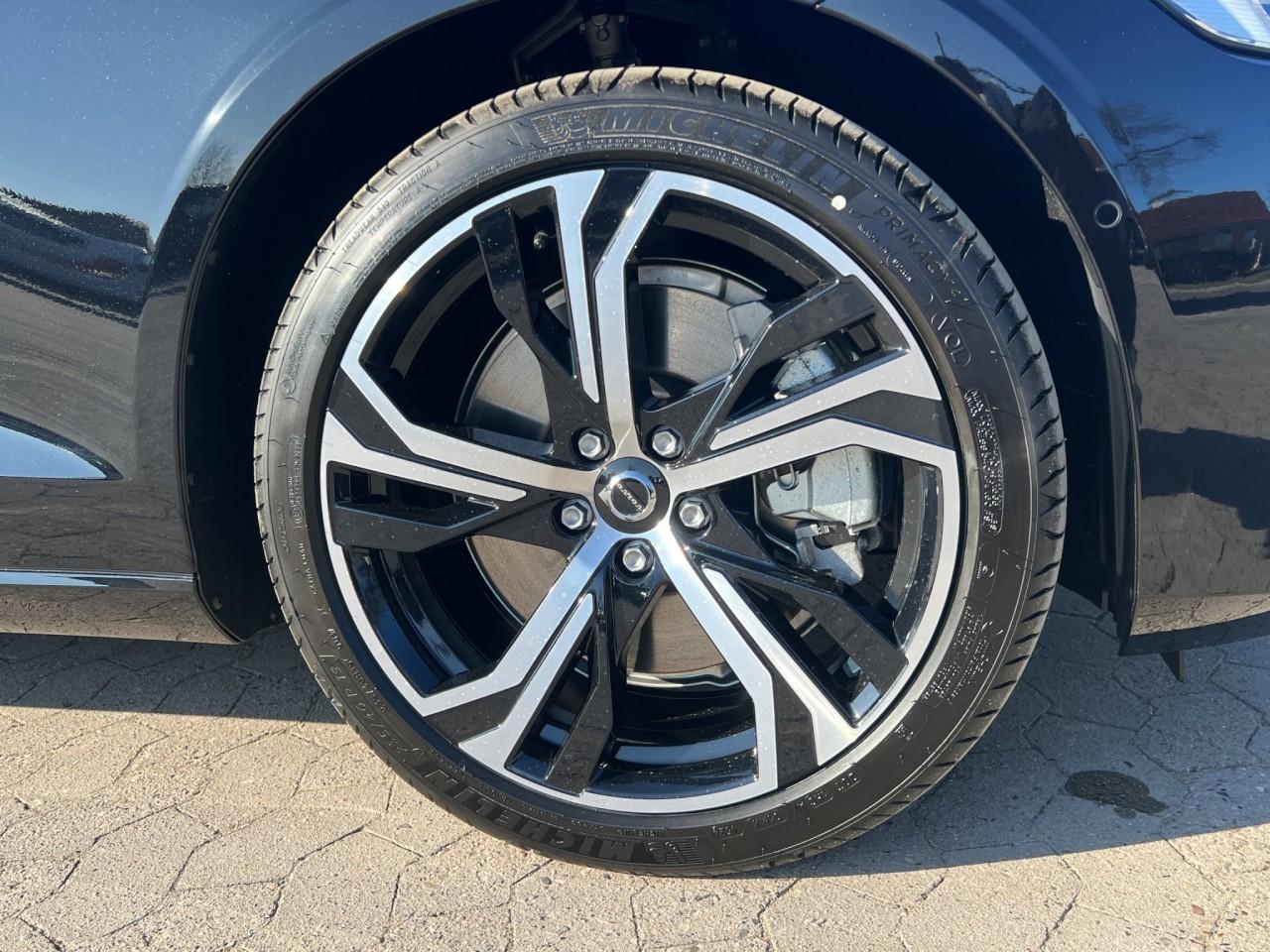 Volvo V60 AWD Dark Plus T8