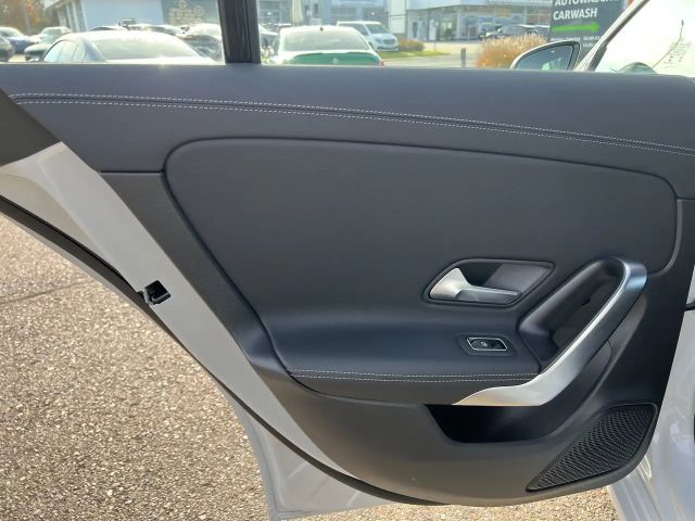 Mercedes-Benz CLA 200 Shooting Brake