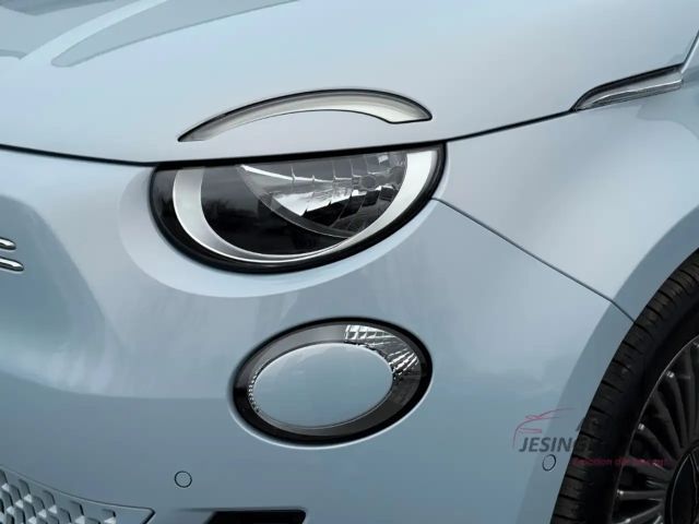 Fiat 500e Navi Digitales Cockpit JBL LED Apple CarPlay El. V