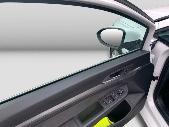 Volkswagen Golf 1.5 eTSI DSG Golf VIII Style