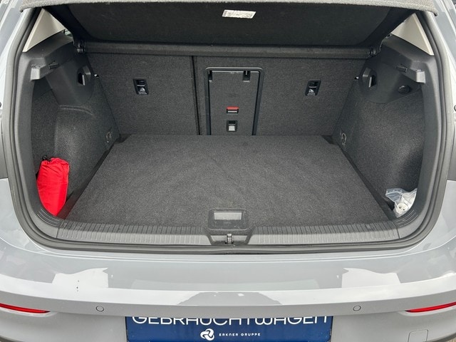 Volkswagen Golf Golf 1.5TSI Active NAVI+LED+APP-CONN+SITZHZ+++