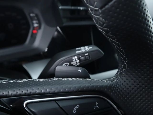 Audi A3 Hybride S-Line Sedan