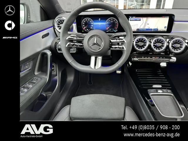 Mercedes-Benz CLA 200 AMG Line Coupé