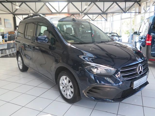 Mercedes-Benz T 180 T 180 Edition LED Kamera Navi Ambienteb. Totwinkel