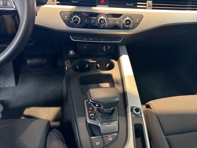 Audi A4 35 TFSI Avant S-Tronic