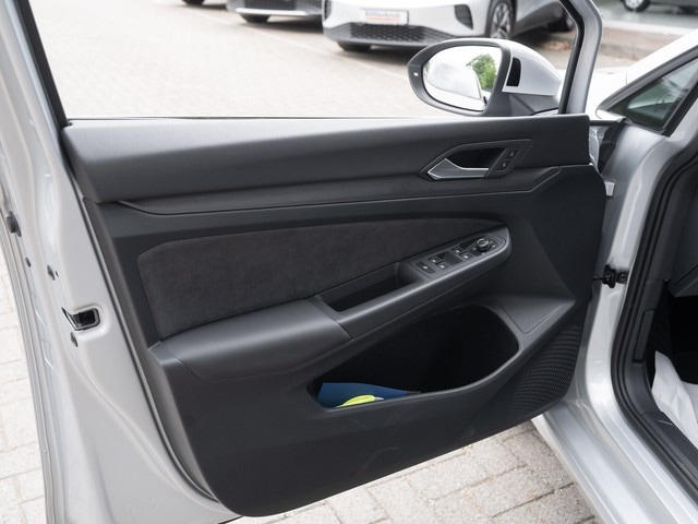 Volkswagen Golf DSG Golf VIII Style Variant