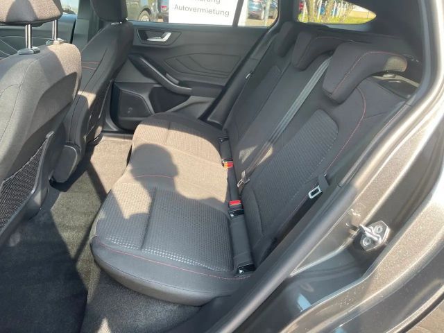 Ford Focus ST Line Wagon