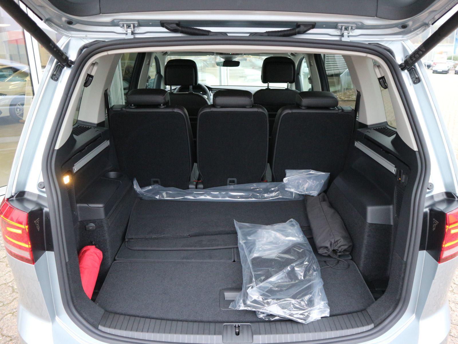 Volkswagen Touran DSG R-Line